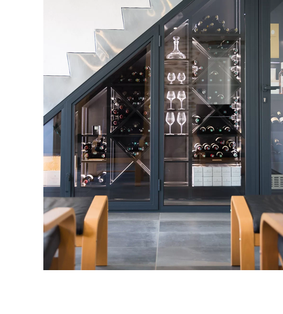 Cave à vin sous escalier sur mesure